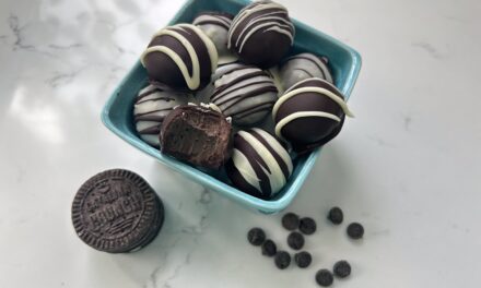 No Bake Oreo Balls Recipe [Truffles] (Gluten Free, Keto)