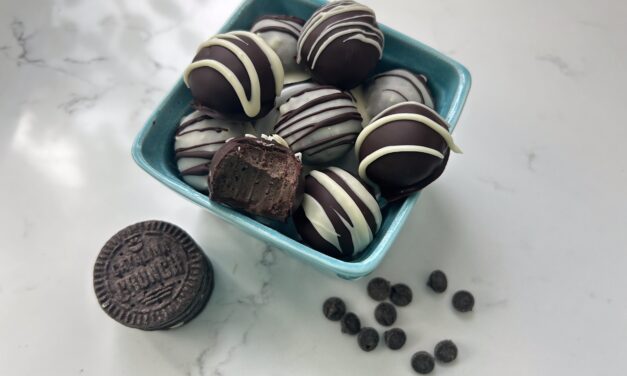 No Bake Oreo Balls Recipe [Truffles] (Gluten Free, Keto)